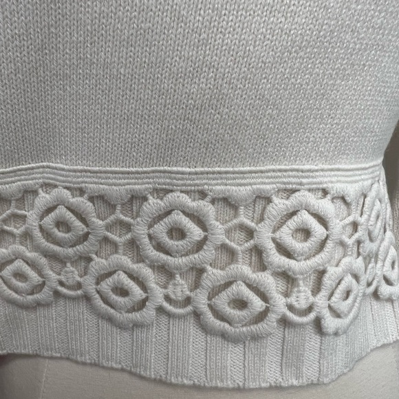 D. Exterior Cashmere Blend Women’s Sweater in White - Picture 4 of 6